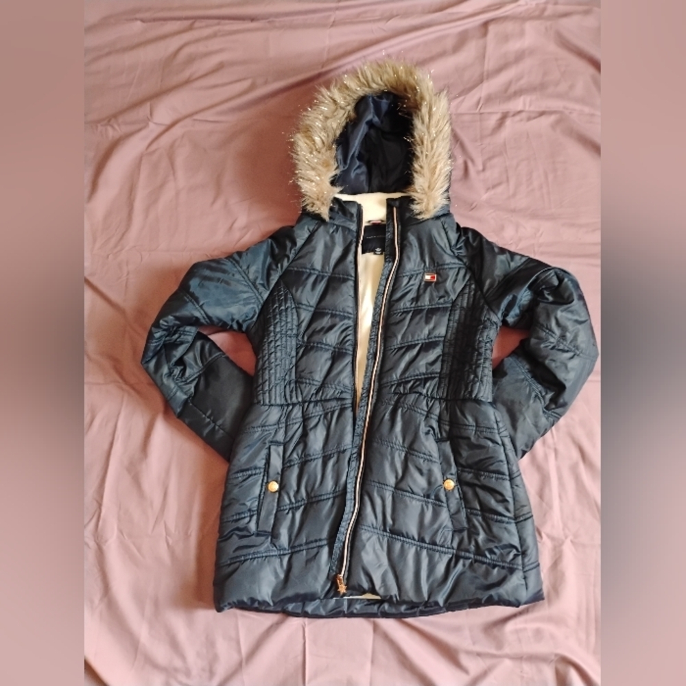 Tommy Hilfer Navy Puffer Jacket with Faux Fur Trim